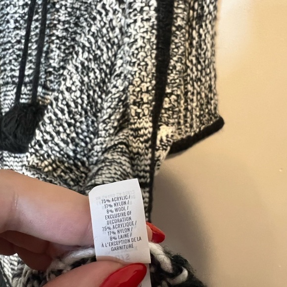 Aerie Open Front Patterned Poncho with Pom Poms One Size - Picture 5 of 6